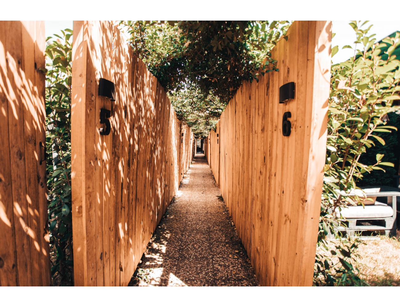 Adesa bungalow butik hotel olarak sizlere sapanca otelleri maşukiye otelleri ve kartepe otelleri içerisinde ayrıcalıklı konaklama hissi oluşturacak ağaç evl