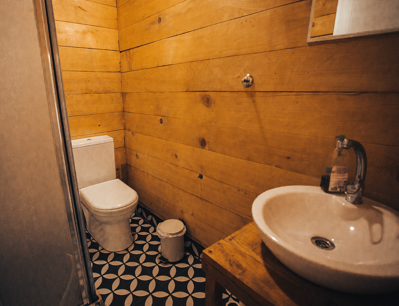 Adesa bungalow butik hotel olarak sizlere sapanca otelleri maşukiye otelleri ve kartepe otelleri içerisinde ayrıcalıklı konaklama hissi oluşturacak ağaç evl