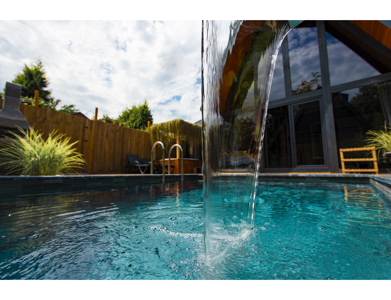 Adesa bungalow butik hotel olarak sizlere sapanca otelleri maşukiye otelleri ve kartepe otelleri içerisinde ayrıcalıklı konaklama hissi oluşturacak ağaç evl