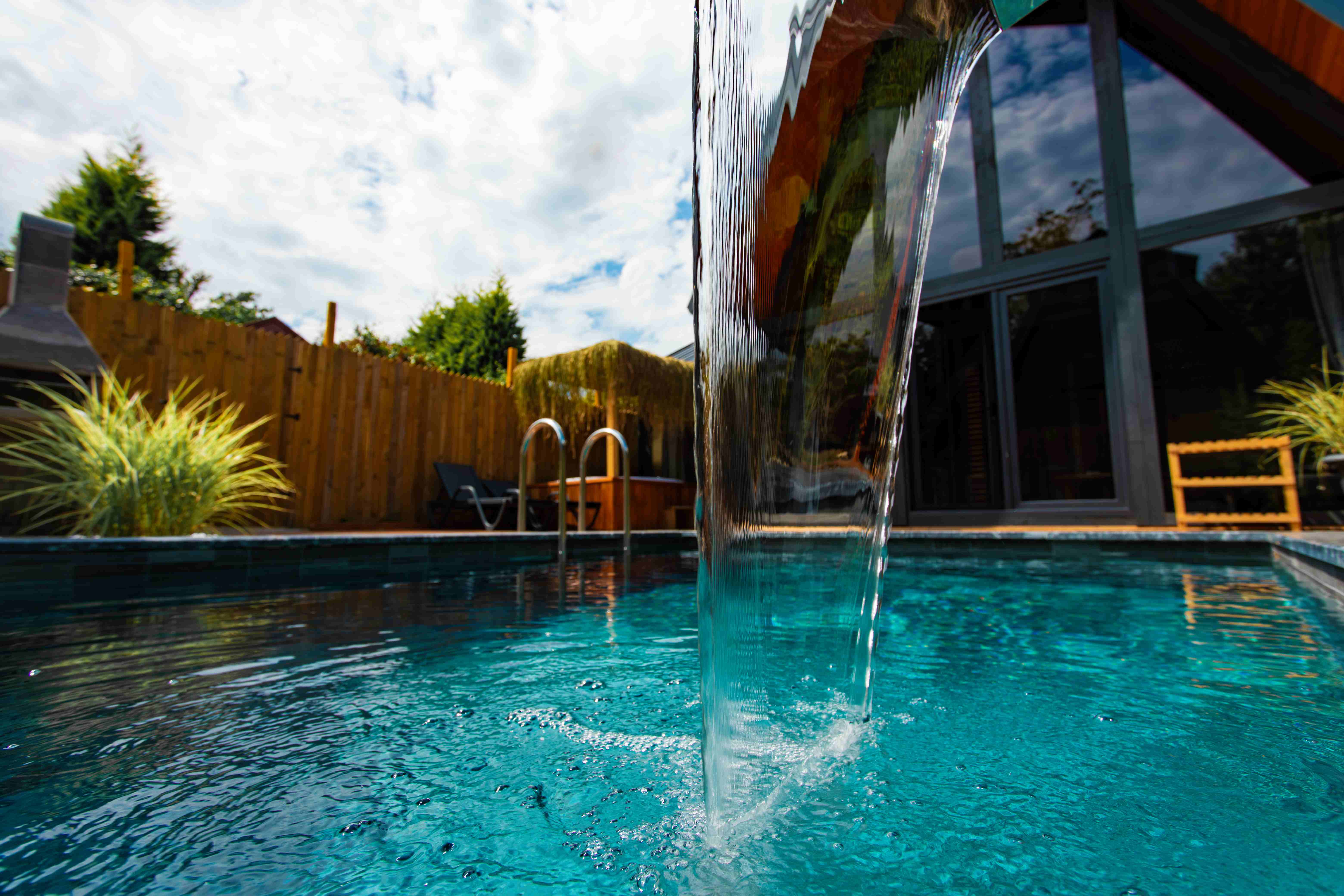 Adesa bungalow butik hotel olarak sizlere sapanca otelleri maşukiye otelleri ve kartepe otelleri içerisinde ayrıcalıklı konaklama hissi oluşturacak ağaç evl